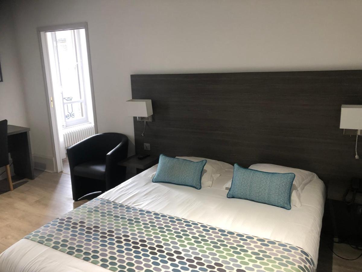 Hotel Montespan Bourbon-lʼArchambault Dış mekan fotoğraf
