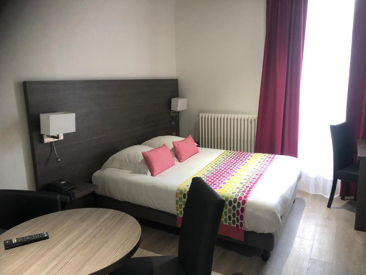 Hotel Montespan Bourbon-lʼArchambault Dış mekan fotoğraf